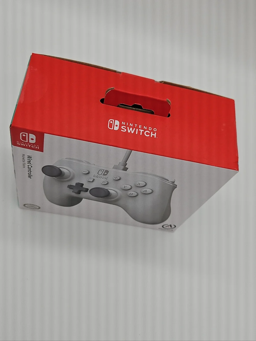 Nintendo Wired Controller - White and Gray BRAND NEW
